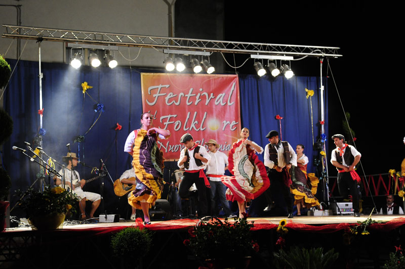 festa del folklore - 16 agosto 2009 - mc013