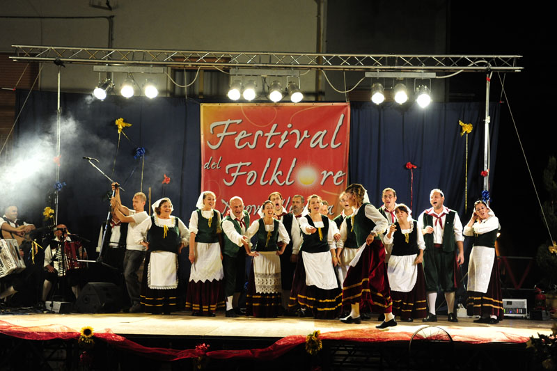 festa del folklore - 16 agosto 2009 - mc107