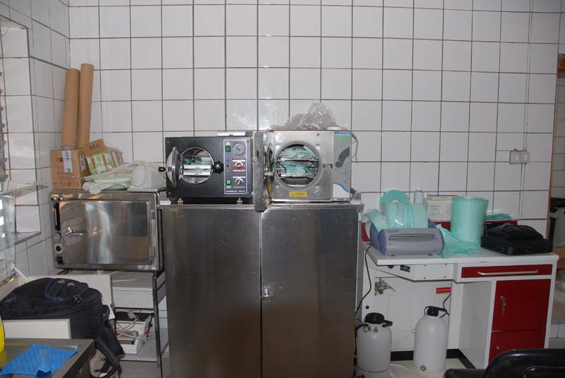 preparazione ambulatorio odontoiatria - burkina faso 2007- 0062