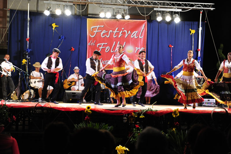 festa del folklore - 16 agosto 2009 - mc015