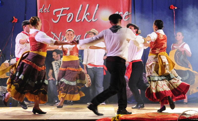 festa del folklore - 16 agosto 2009 - mc035
