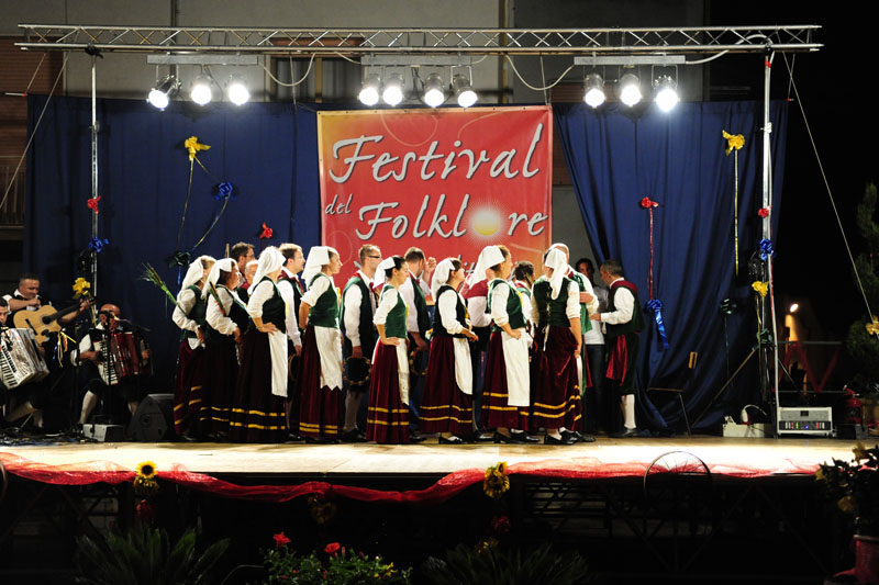 festa del folklore - 16 agosto 2009 - mc066