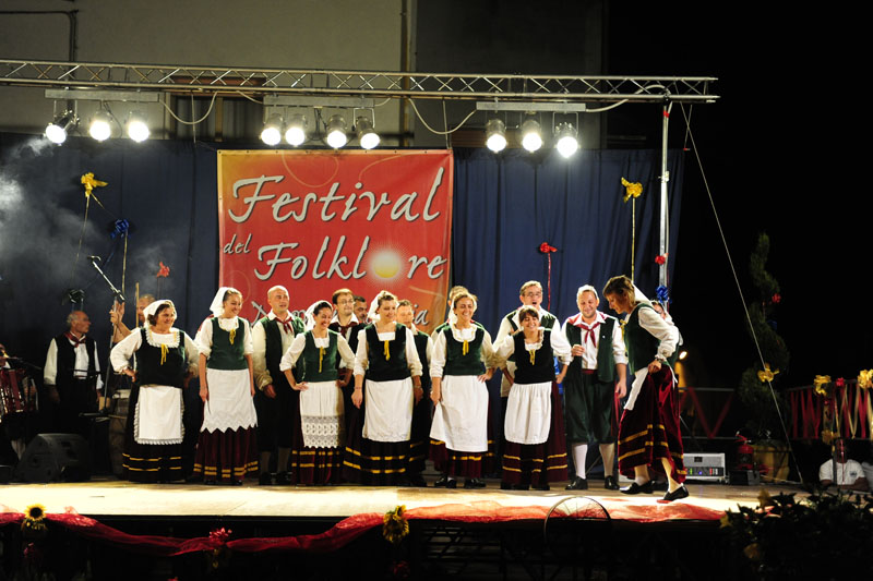 festa del folklore - 16 agosto 2009 - mc104
