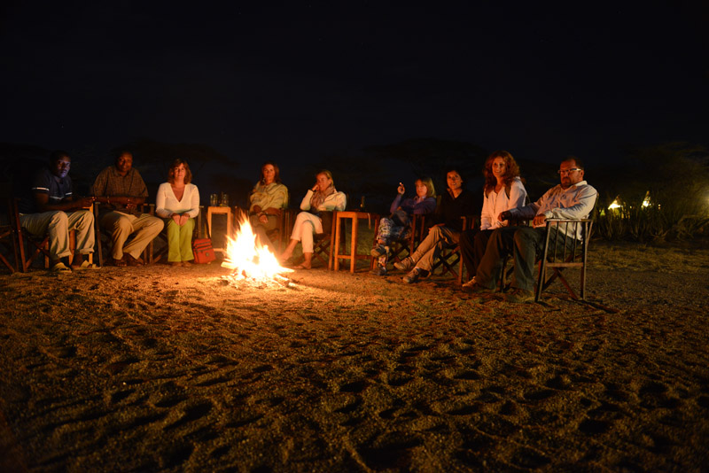 gruppo in notturna